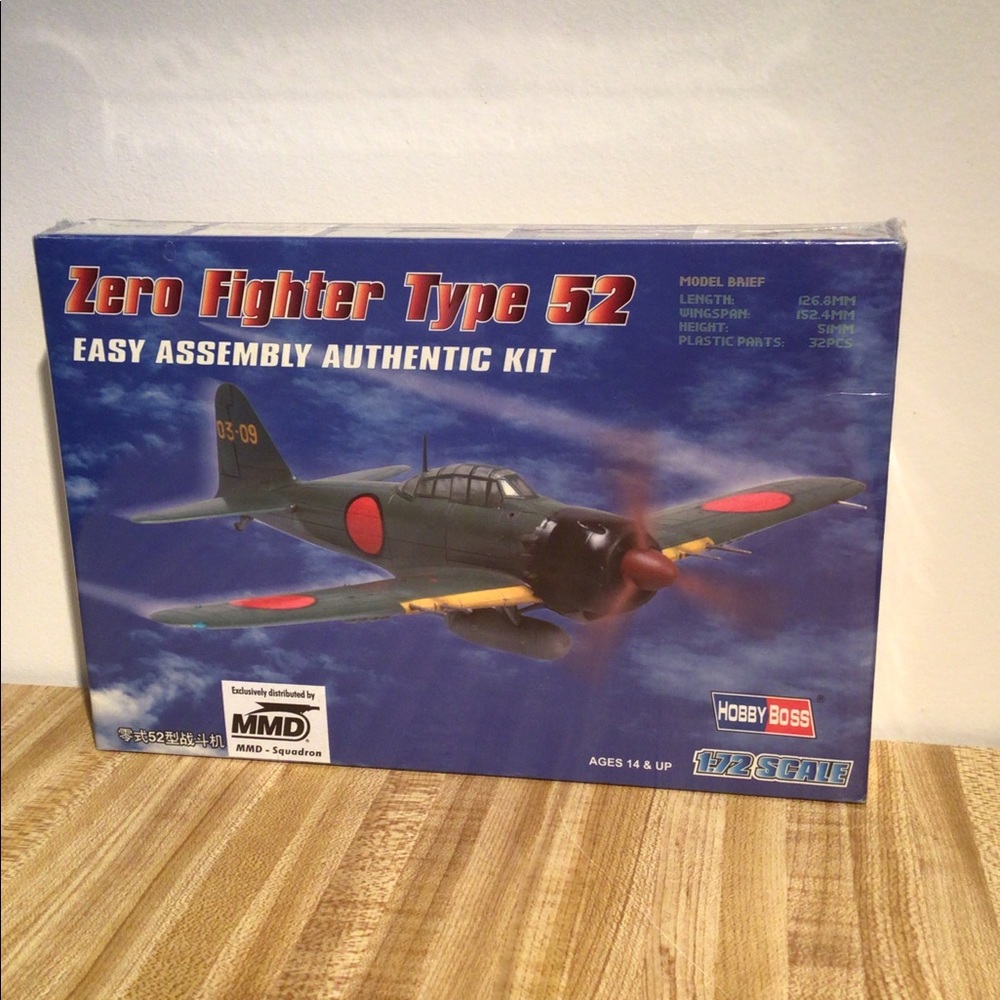 Hobby Boss 80241 1:72 WWII JAPANESE Zero Fighter Type 52 MODEL KIT- NEW SEALED